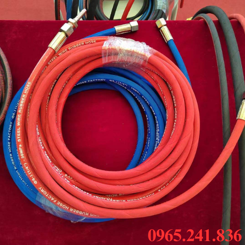 Đặc điểm d&acirc;y dẫn gas cao su